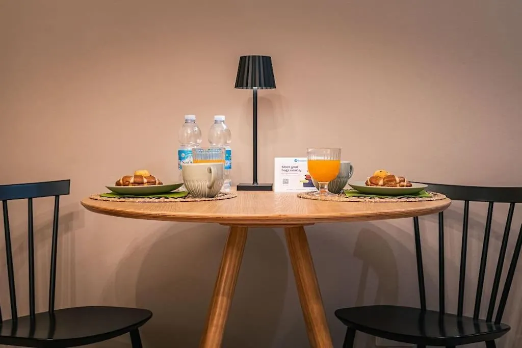 Loft Di Design In Milano Centro - Metro M4 Apartment 0*, Milan
